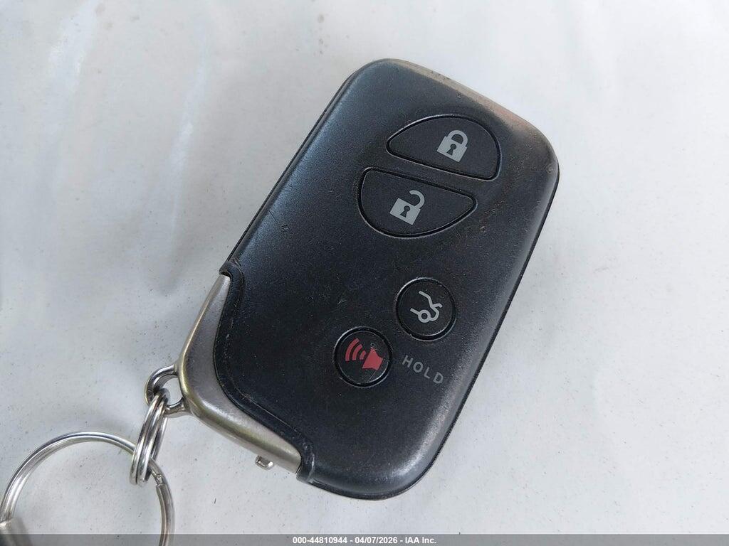 JTHFF2C26A2508639 2010 LEXUS IS 250C photo no. 11