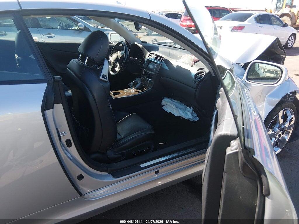 JTHFF2C26A2508639 2010 LEXUS IS 250C photo no. 5