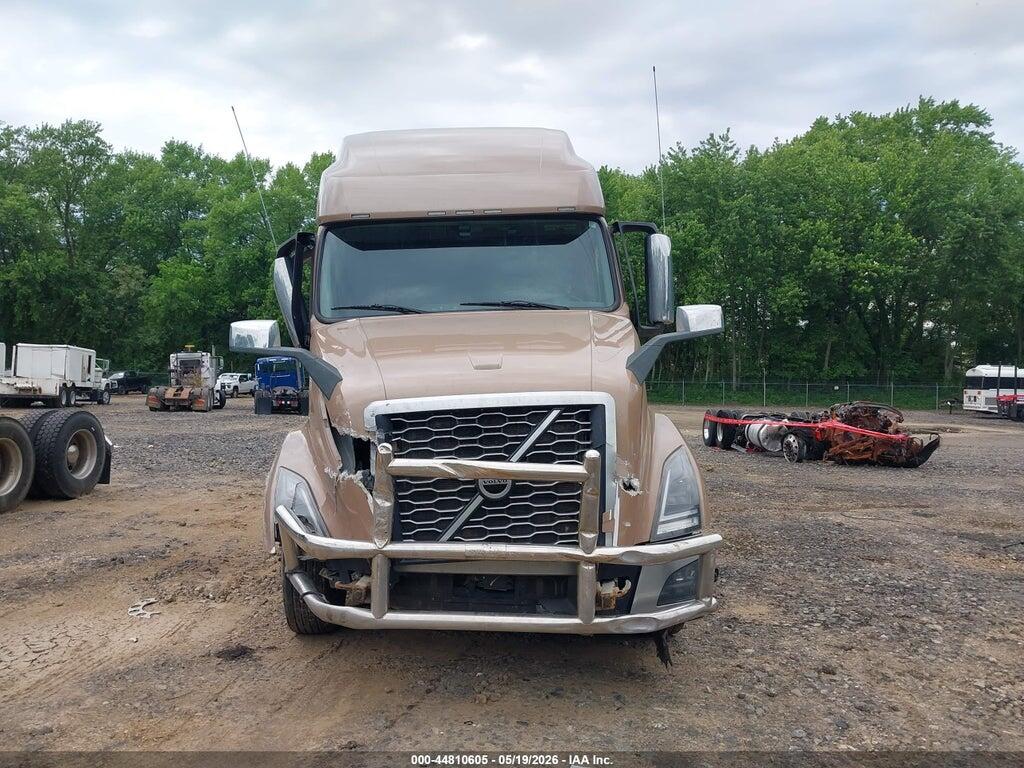 4V4NC9EH8PN616093 2023 VOLVO VNL photo no. 12