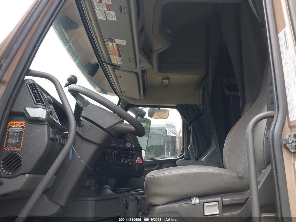 4V4NC9EH8PN616093 2023 VOLVO VNL photo no. 7
