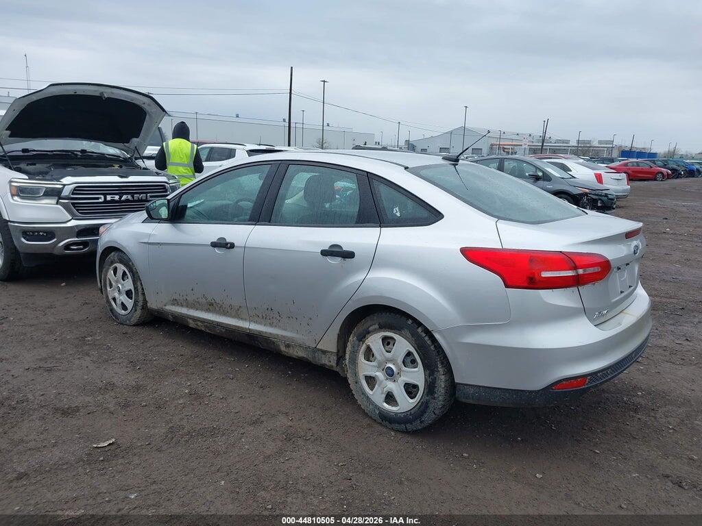 1FADP3E24JL239372 2018 FORD FOCUS photo no. 3
