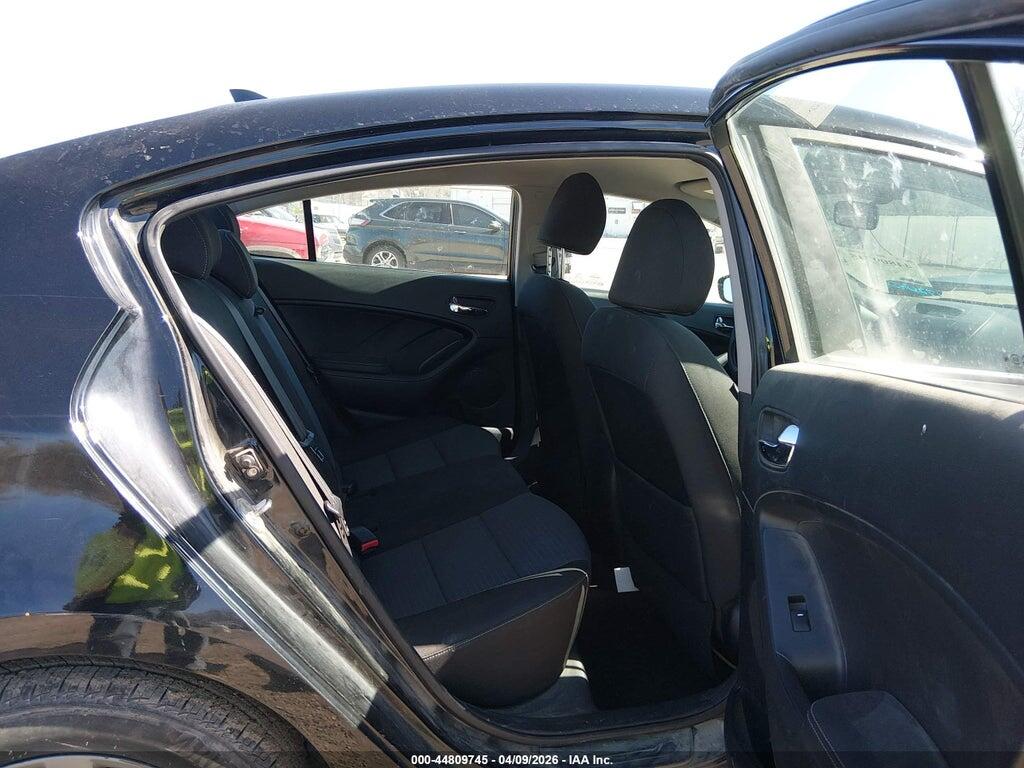 KNAFX4A67G5528841 2016 KIA FORTE photo no. 8