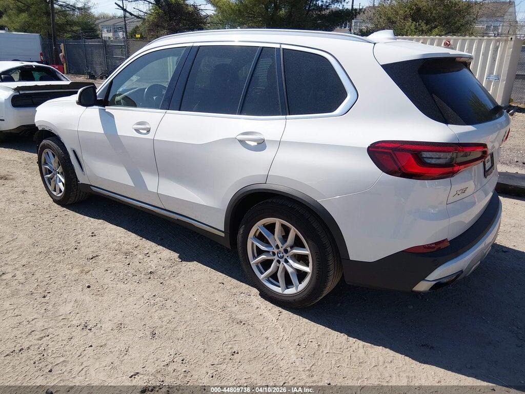 5UXCR6C52KLL11510 2019 BMW X5 photo no. 3