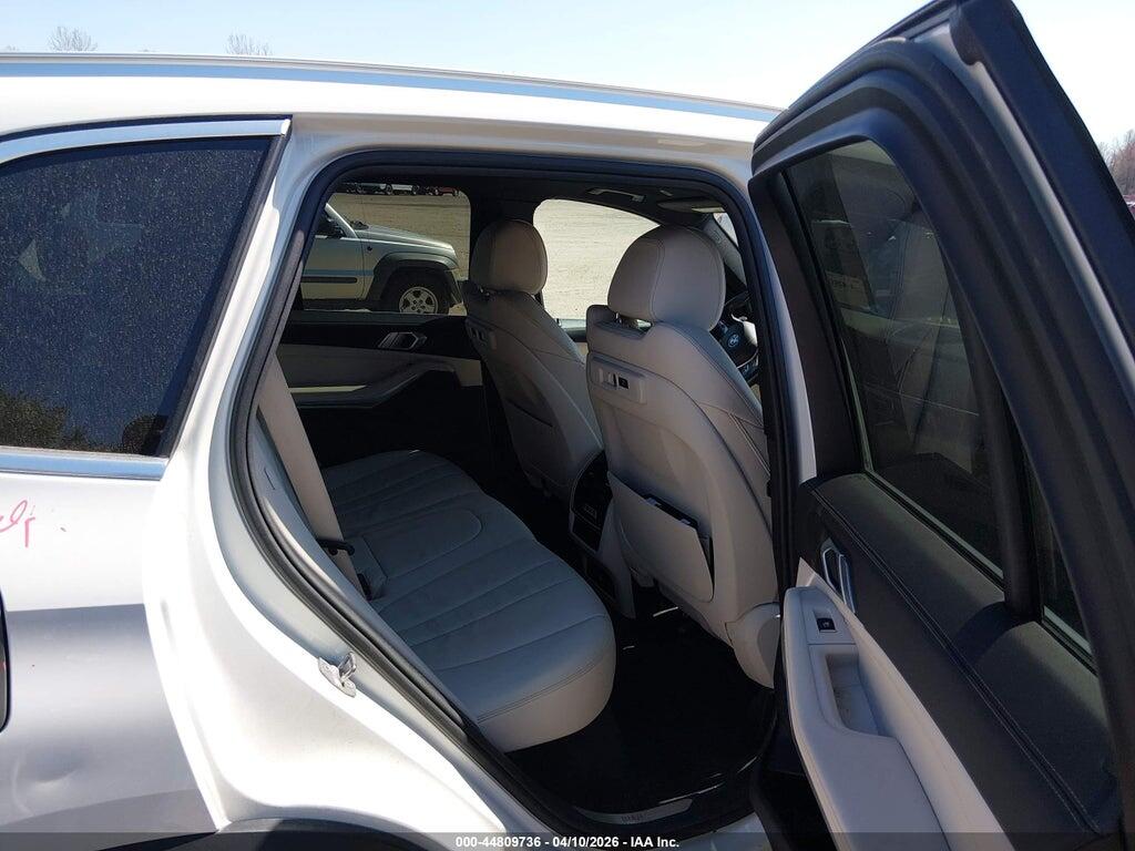 5UXCR6C52KLL11510 2019 BMW X5 photo no. 8