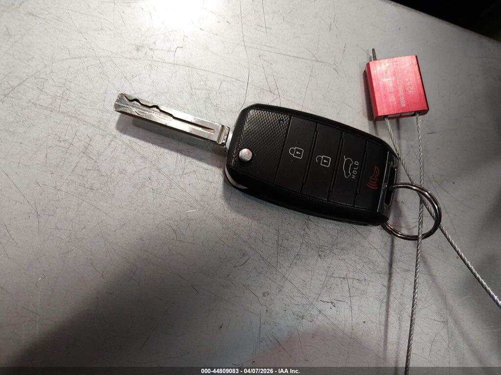 KNDJX3A50F7789133 2015 KIA SOUL photo no. 11