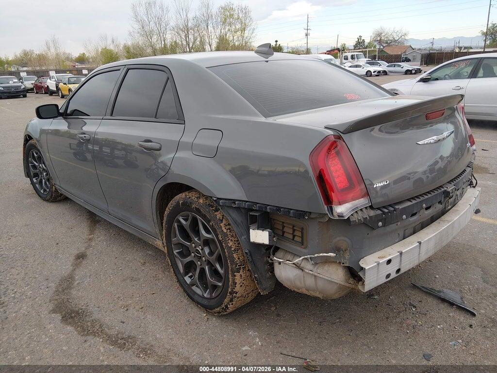 2C3CCAGG5HH588731 2017 CHRYSLER 300 photo no. 3