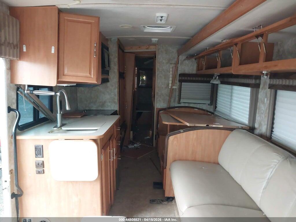 5B4MP67G273420439 2007 WORKHORSE CUSTOM CHASSIS MOTORHOME CHASSIS photo no. 8