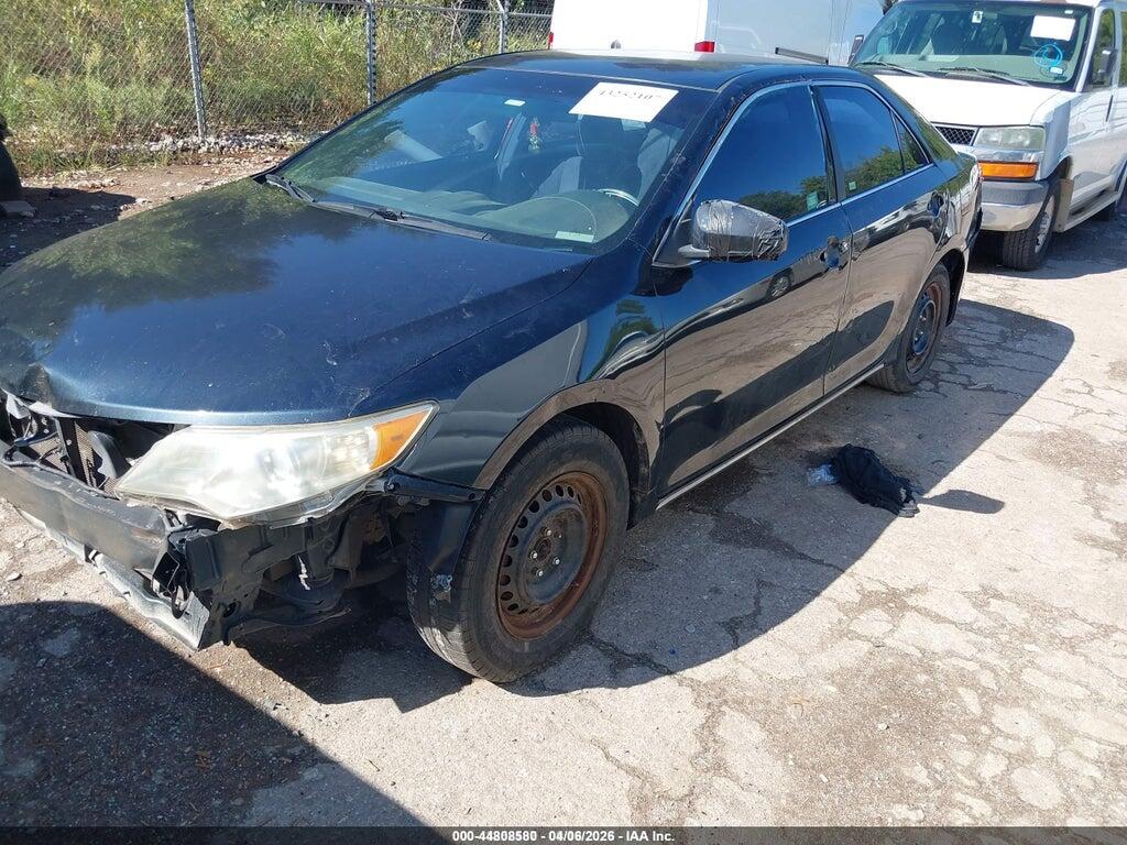 4T1BF1FK7EU327108 2014 TOYOTA CAMRY photo no. 2