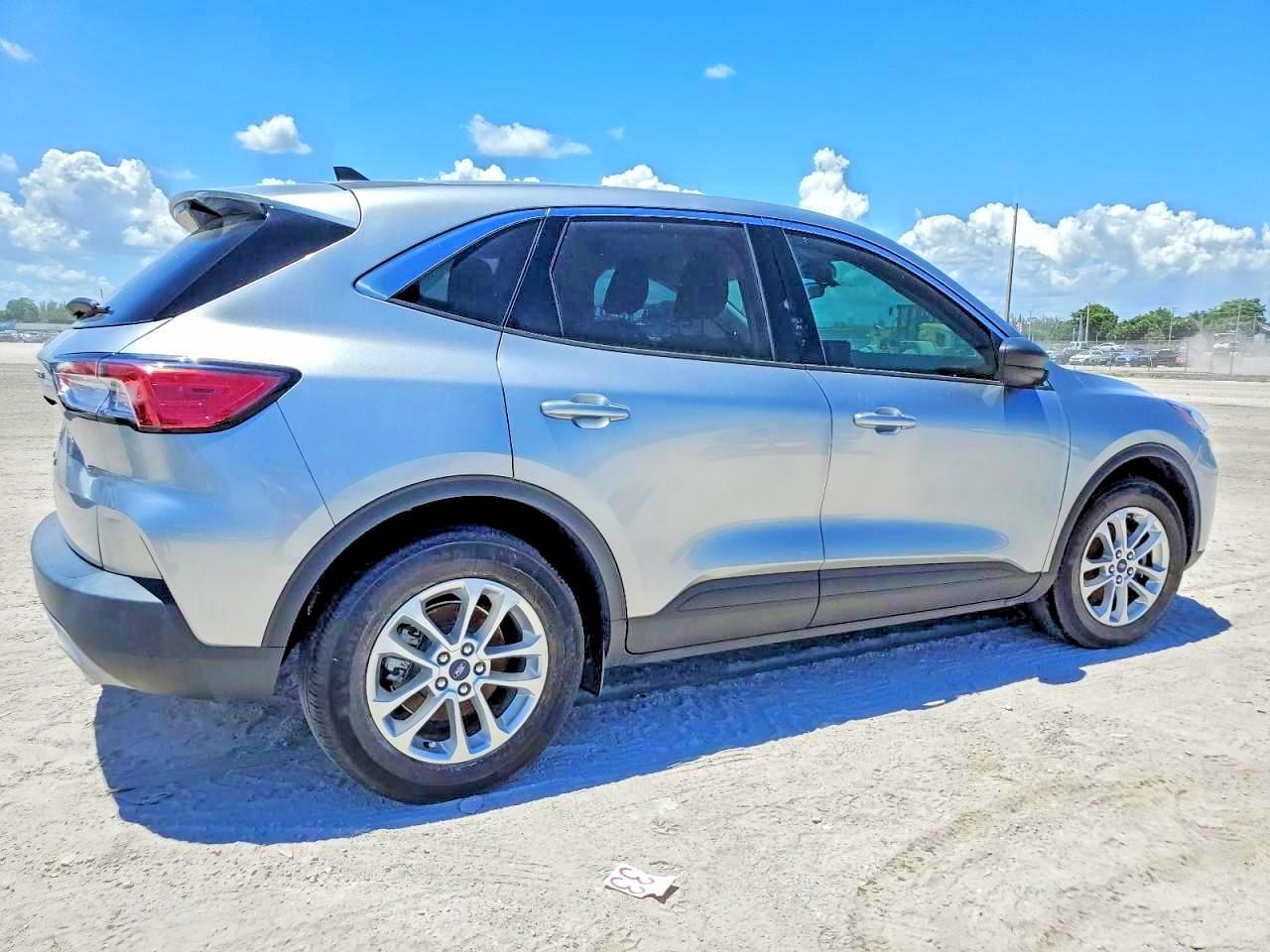 2022 FORD ESCAPE SE — Фото 3 из 13