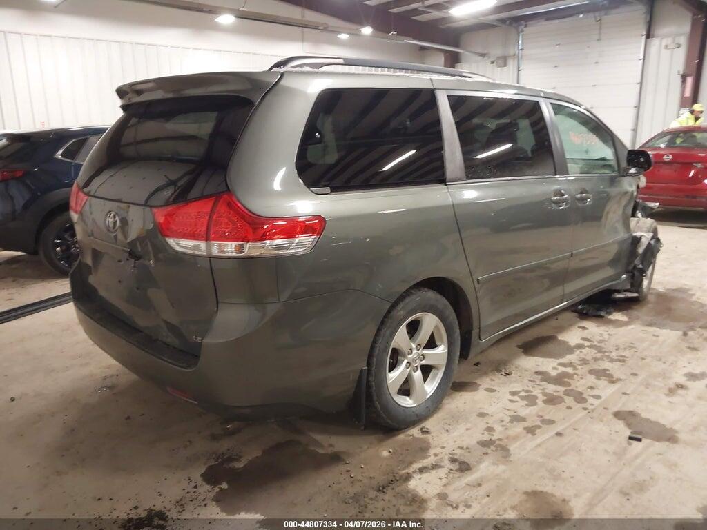 5TDKK3DC5ES502435 2014 TOYOTA SIENNA photo no. 4