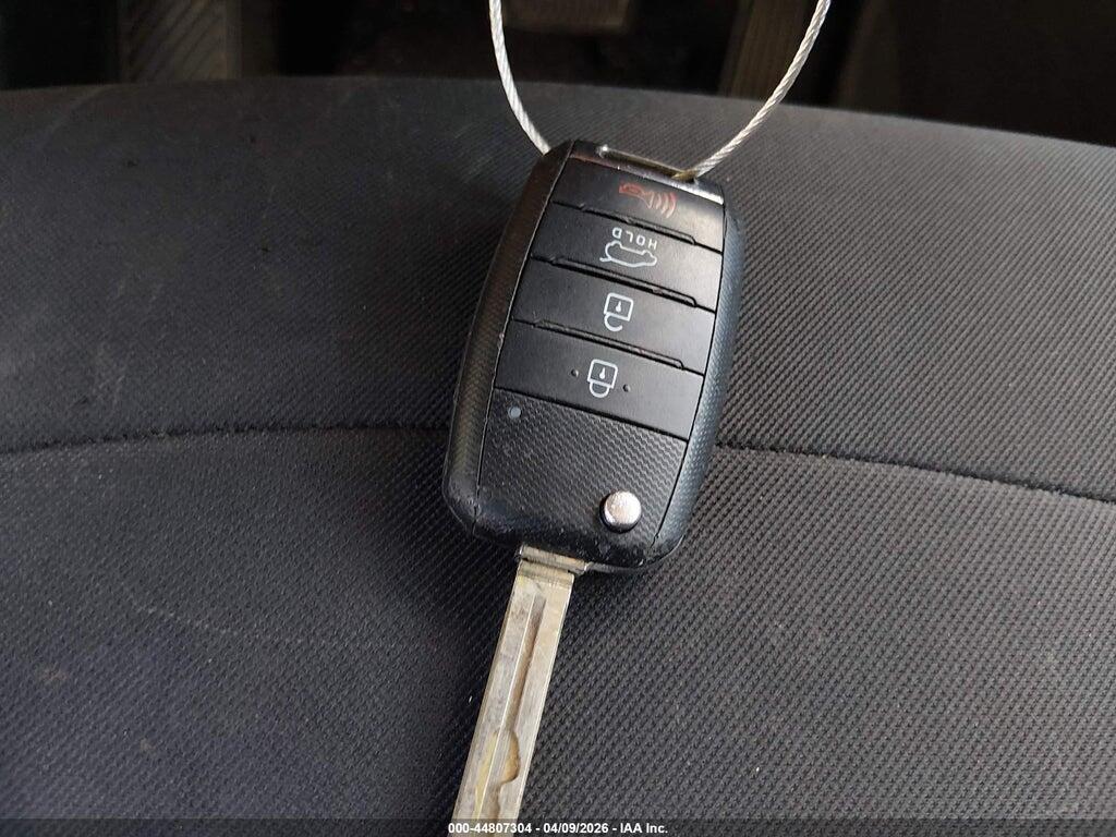 KNDJN2A23E7099770 2014 KIA SOUL photo no. 11