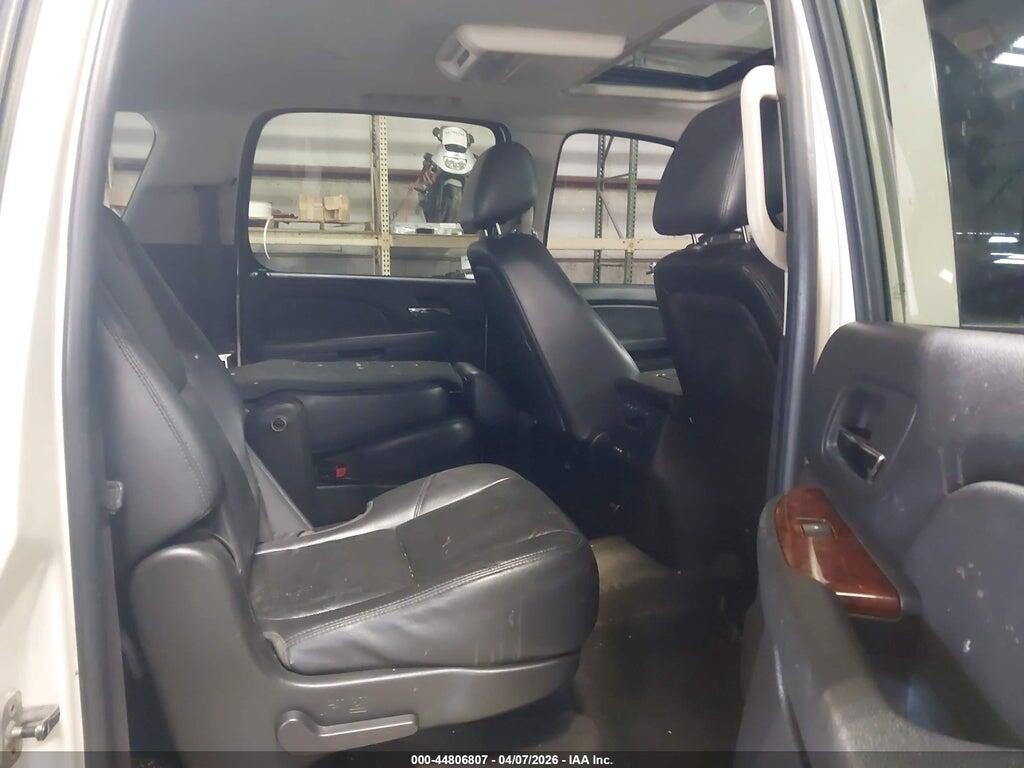 1GNUKKE31AR164047 2010 CHEVROLET SUBURBAN 1500 photo no. 8