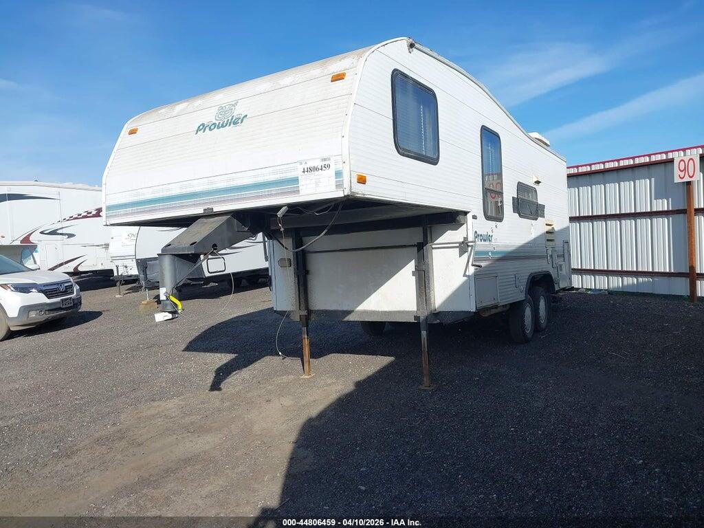 1EC5T2128R2373341 1994 FLEETWOOD PROWLER M-21-5T XT-1 photo no. 2