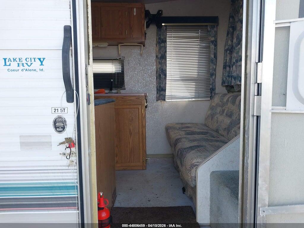 1EC5T2128R2373341 1994 FLEETWOOD PROWLER M-21-5T XT-1 photo no. 5