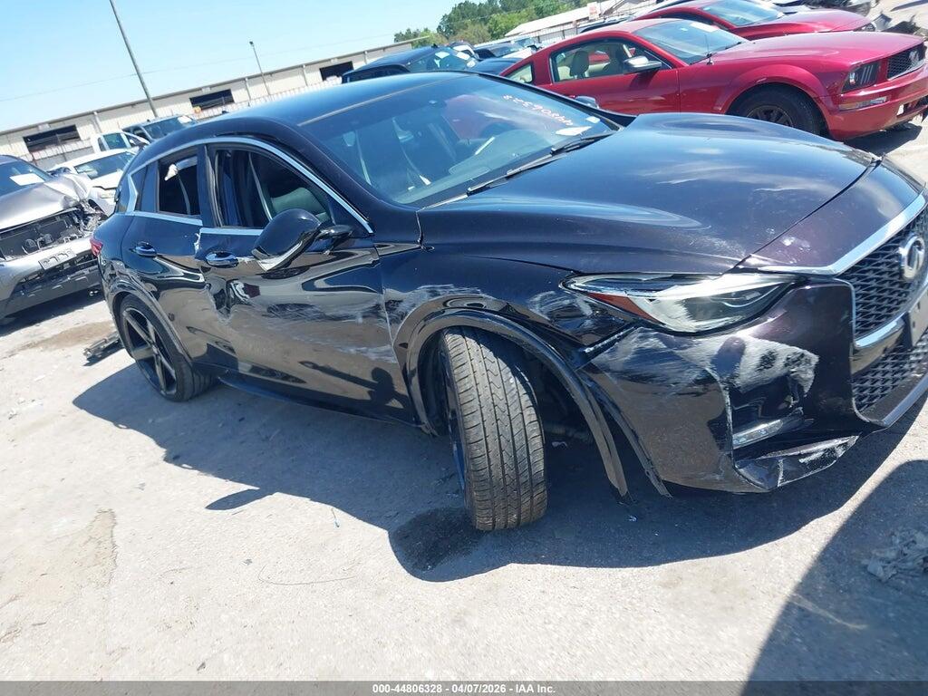 SJKCH5CP4HA021089 2017 INFINITI QX30 photo no. 1