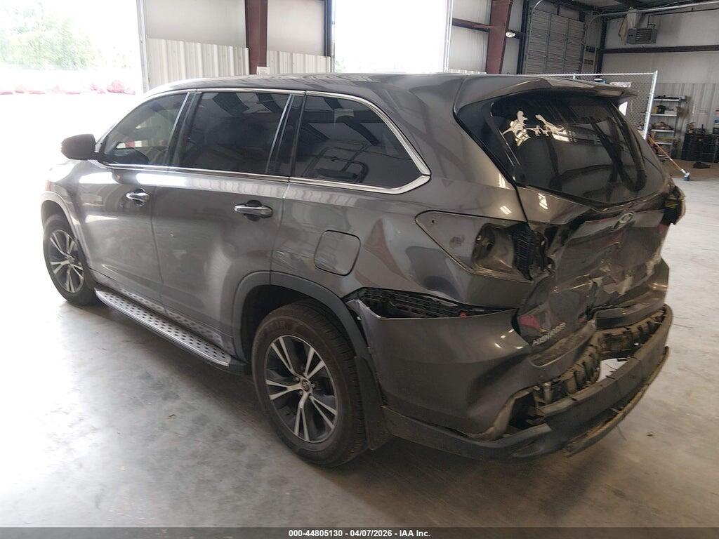 5TDZZRFH0JS263960 2018 TOYOTA HIGHLANDER photo no. 3