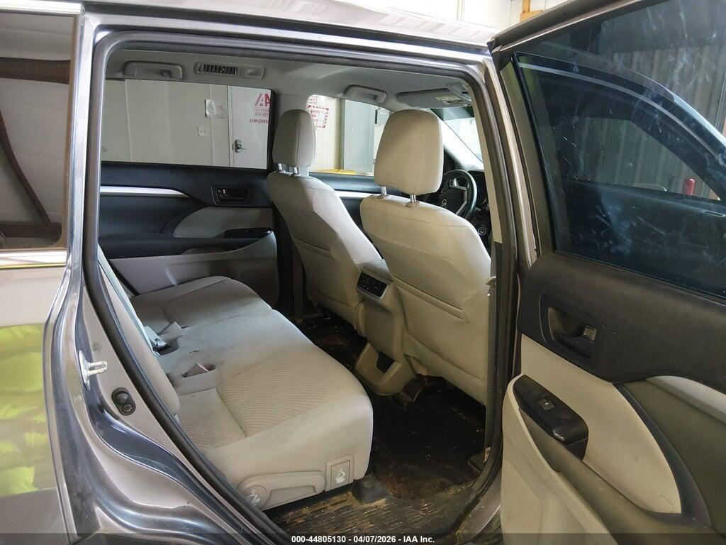 5TDZZRFH0JS263960 2018 TOYOTA HIGHLANDER photo no. 8