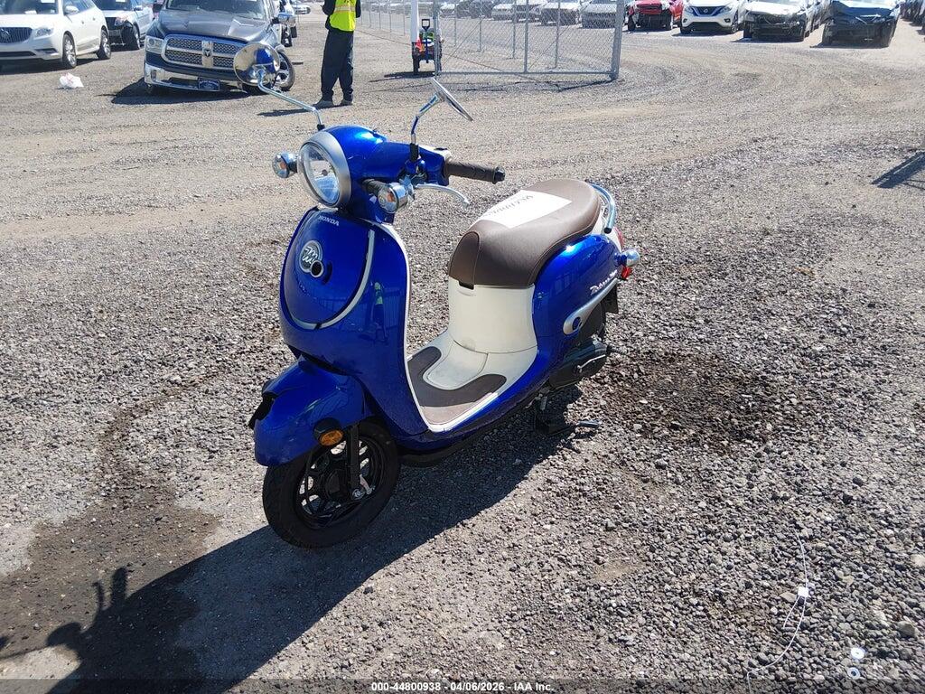 JH2AF7717RK700293 2024 HONDA NCW50 photo no. 2