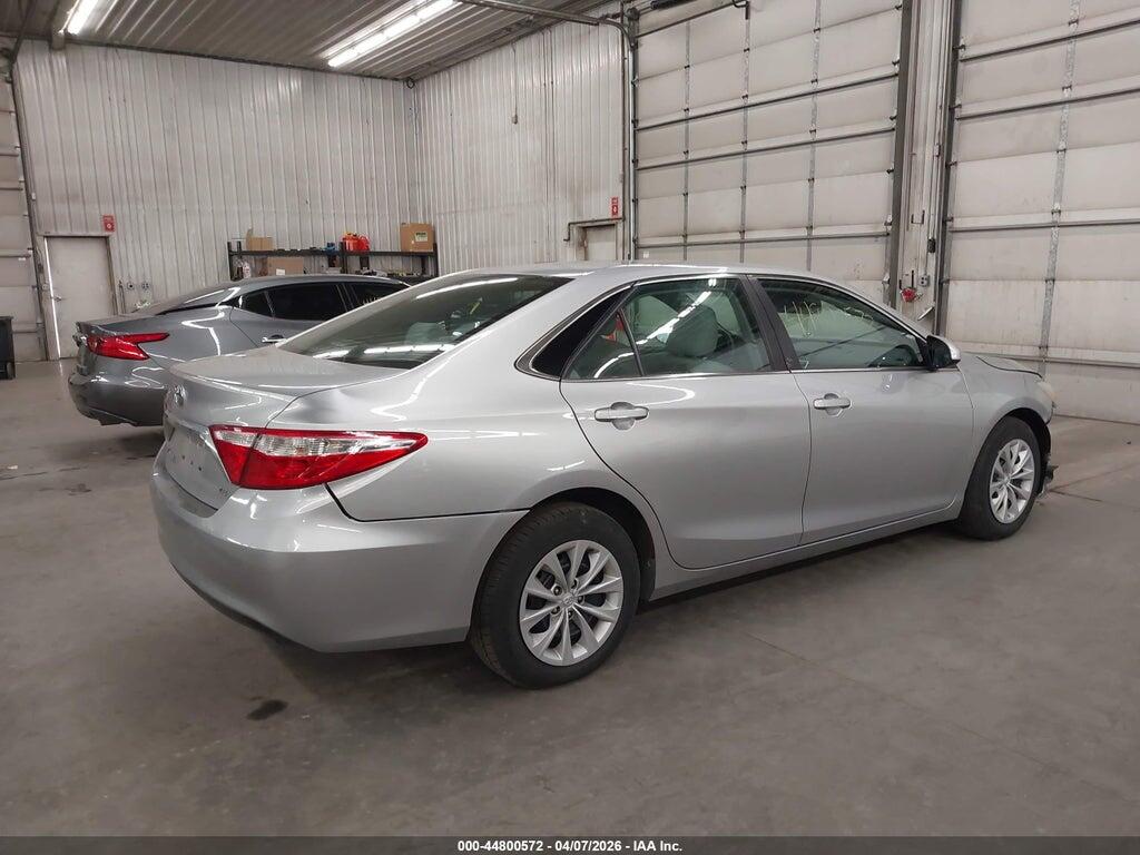 4T4BF1FKXFR501597 2015 TOYOTA CAMRY photo no. 4