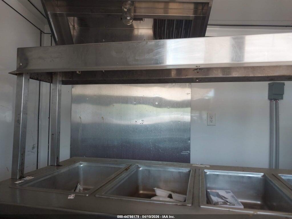 7PLBC1418PM003608 2023 TITANIUM CARGO photo no. 5
