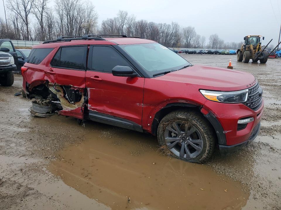 1FMSK8DH3NGA60995 2022 FORD EXPLORER photo no. 4