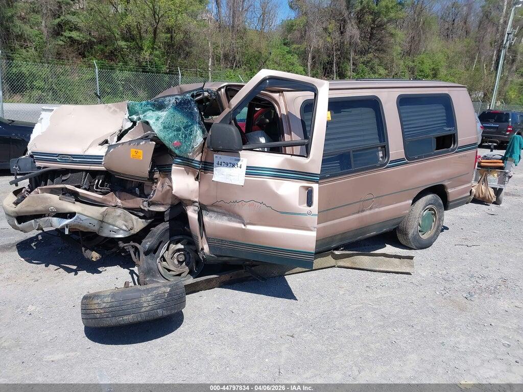 1FDEE1462VHB56055 1997 FORD E-150 photo no. 2