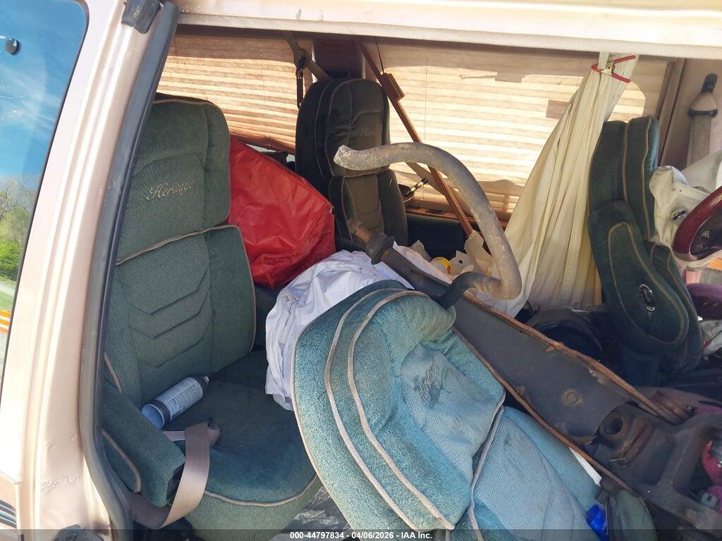 1FDEE1462VHB56055 1997 FORD E-150 photo no. 8