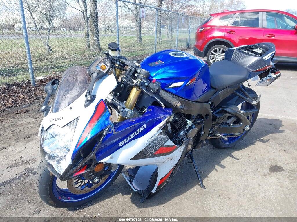 JS1GR7MA9T7101415 2026 SUZUKI GSX-R750 photo no. 2