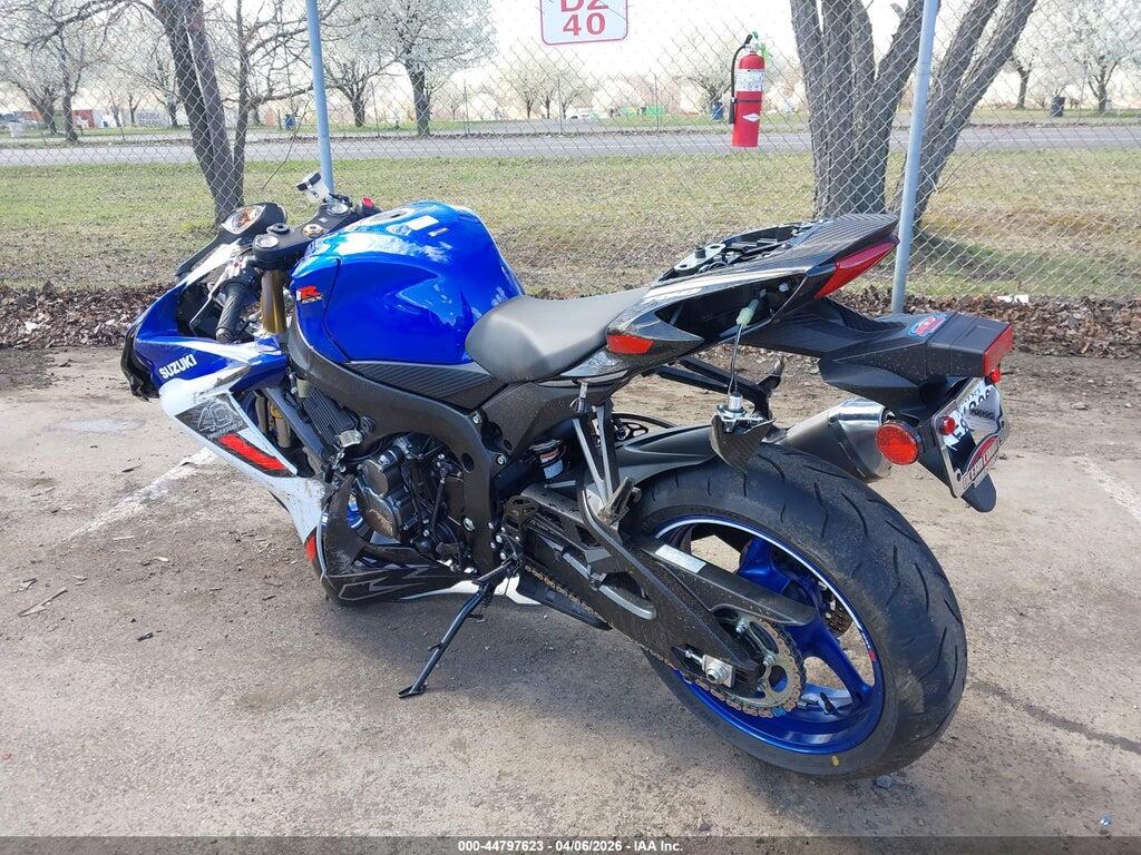 JS1GR7MA9T7101415 2026 SUZUKI GSX-R750 photo no. 3
