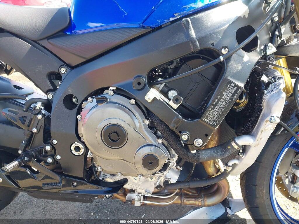 JS1GR7MA9T7101415 2026 SUZUKI GSX-R750 photo no. 8