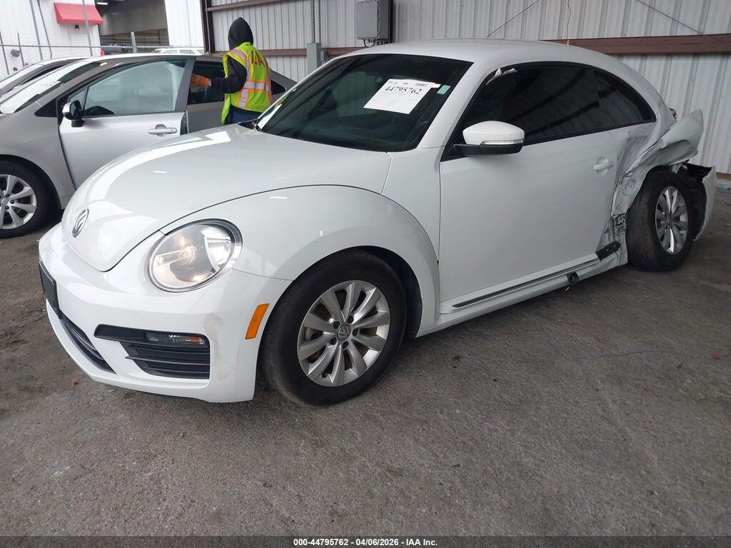 3VWFD7AT5KM711061 2019 VOLKSWAGEN BEETLE photo no. 2