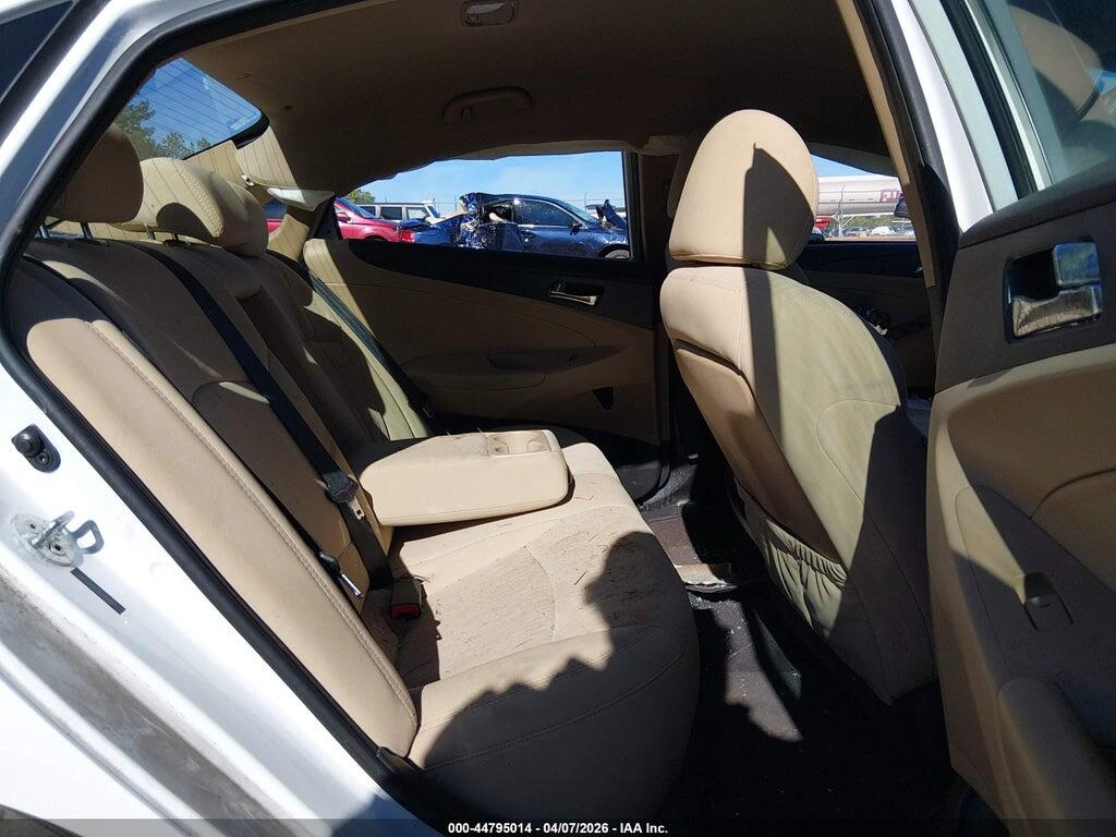 5NPEB4AC0EH906871 2014 HYUNDAI SONATA photo no. 8