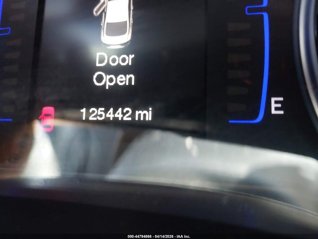 1C3CCCBB3FN680769 2015 CHRYSLER 200 photo no. 7