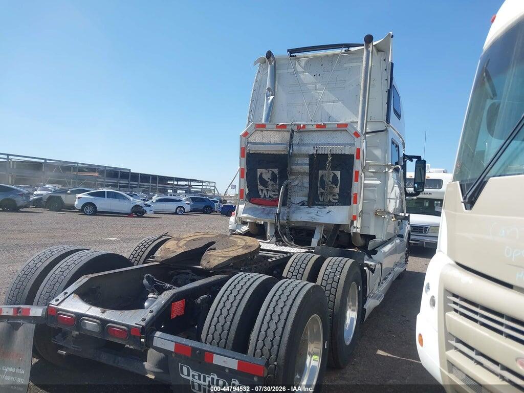 4V4NC9EH7KN215076 2019 VOLVO VNL photo no. 4