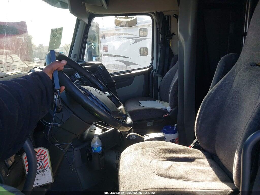 4V4NC9EH7KN215076 2019 VOLVO VNL photo no. 7