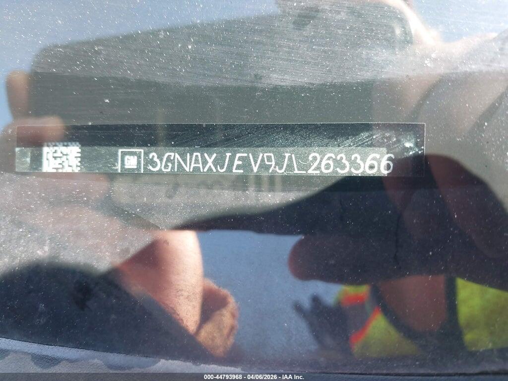 3GNAXJEV9JL263366 2018 CHEVROLET EQUINOX photo no. 9