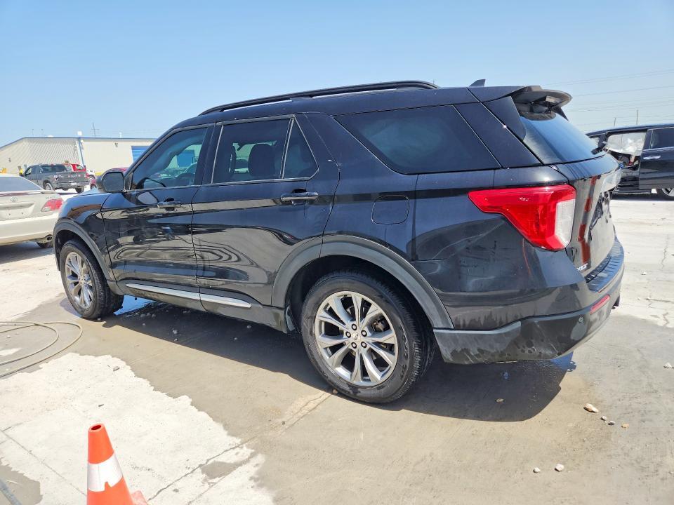 2022 FORD EXPLORER XLT — Фото 2 из 14