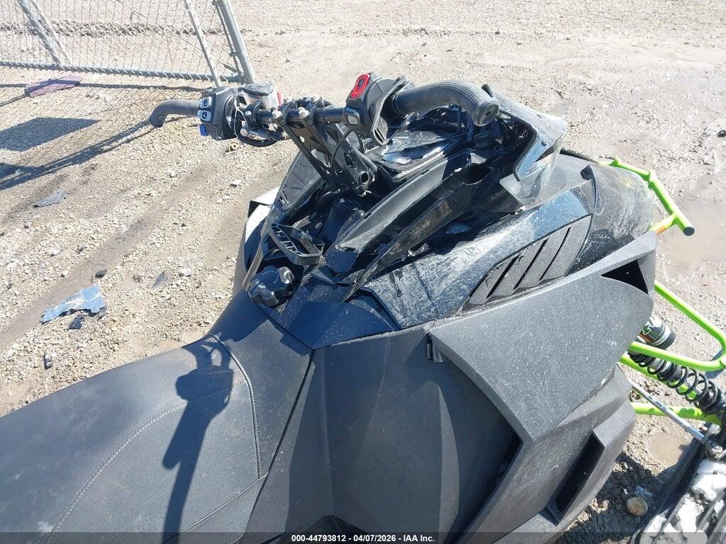 4UF17SNW5HT115804 2017 ARCTIC CAT ZR 8000 photo no. 5
