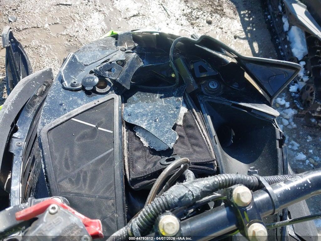 4UF17SNW5HT115804 2017 ARCTIC CAT ZR 8000 photo no. 7