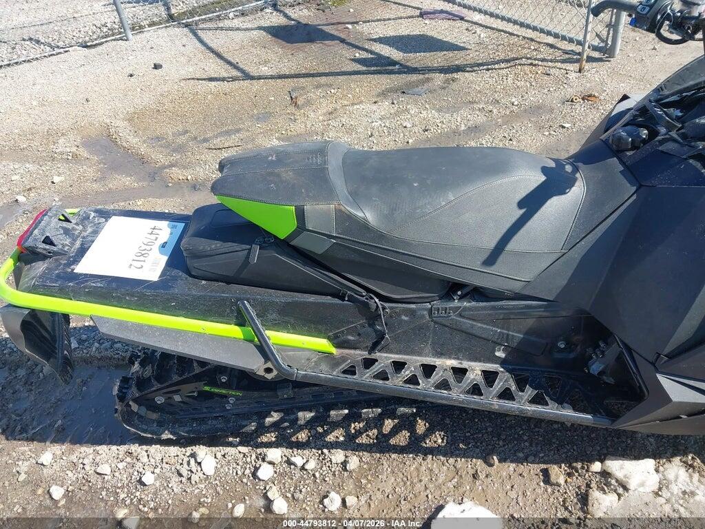 4UF17SNW5HT115804 2017 ARCTIC CAT ZR 8000 photo no. 8