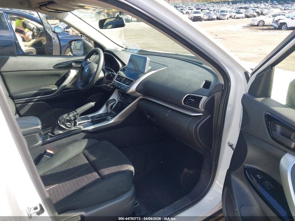 JA4AT4AA9KZ019908 2019 MITSUBISHI ECLIPSE CROSS photo no. 5