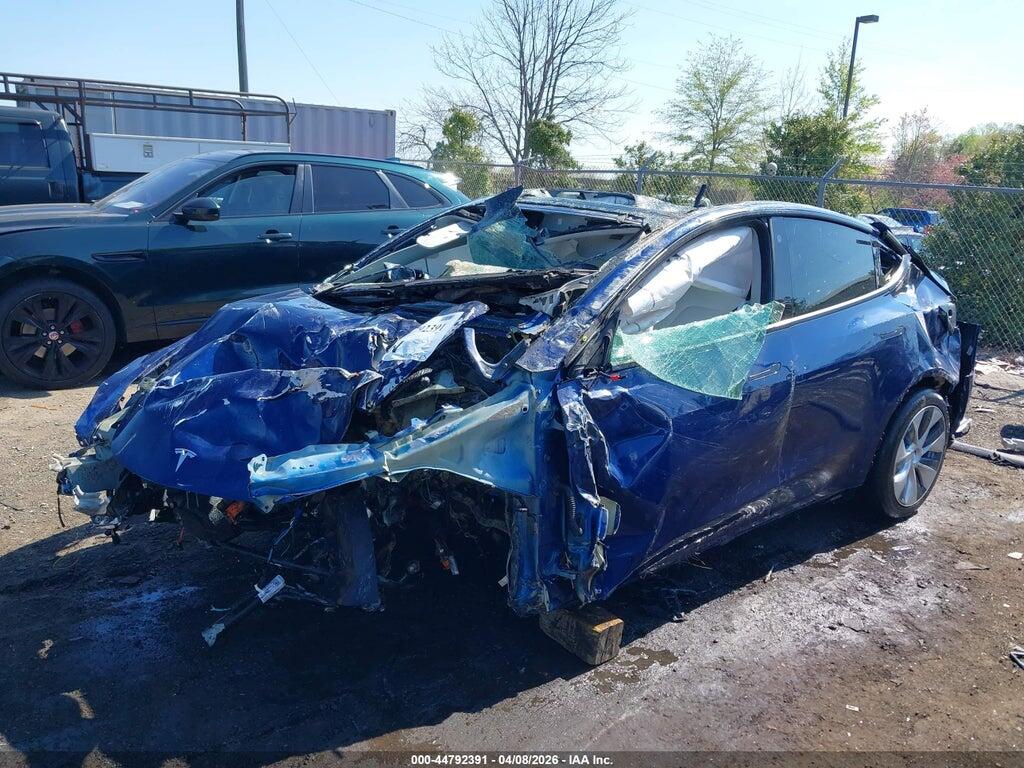7SAYGDEE6NF395310 2022 TESLA MODEL Y photo no. 2