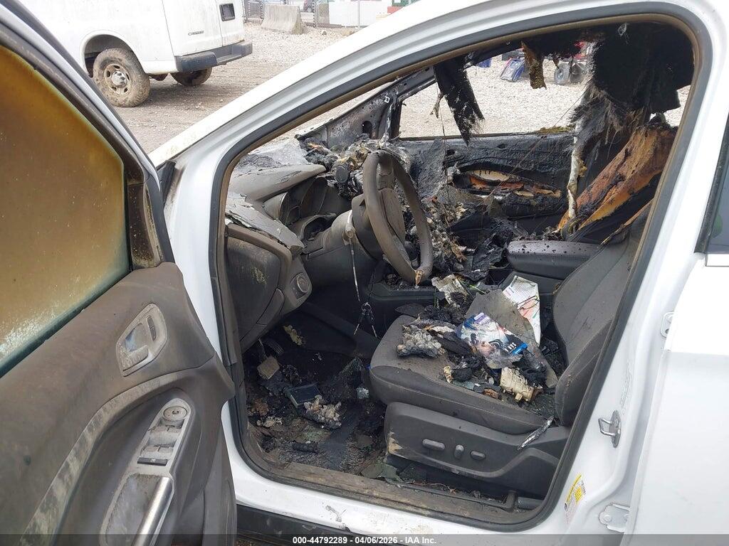 1FMCU9GD9HUD26152 2017 FORD ESCAPE photo no. 5