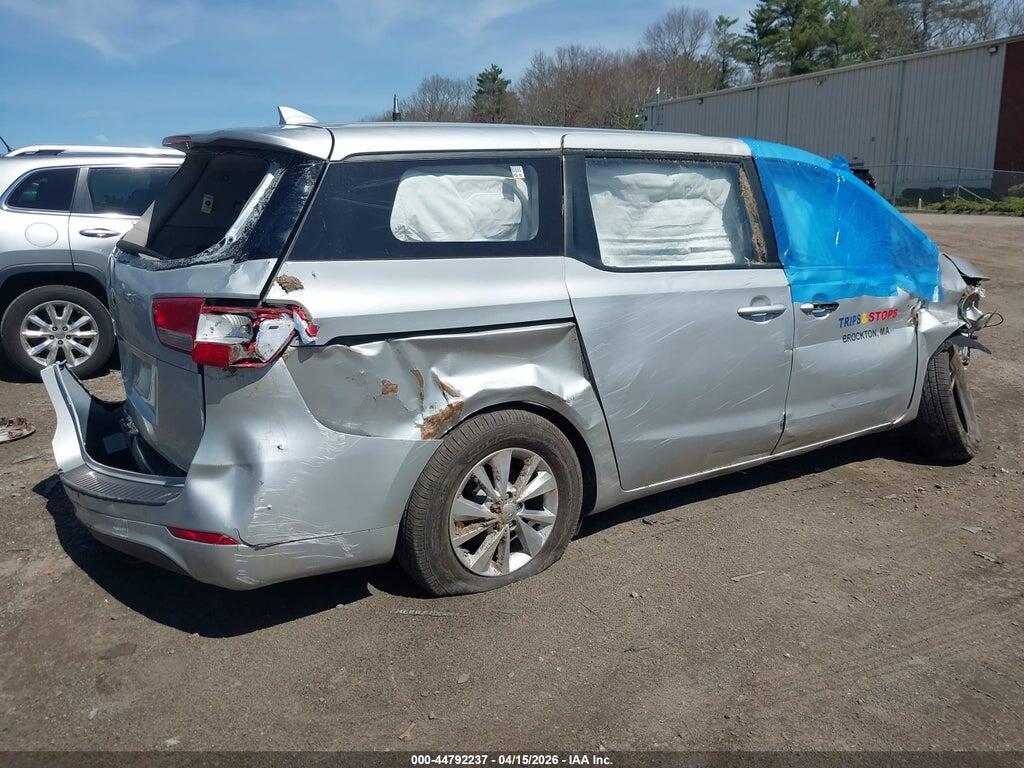 KNDMA5C18J6403397 2018 KIA SEDONA photo no. 4