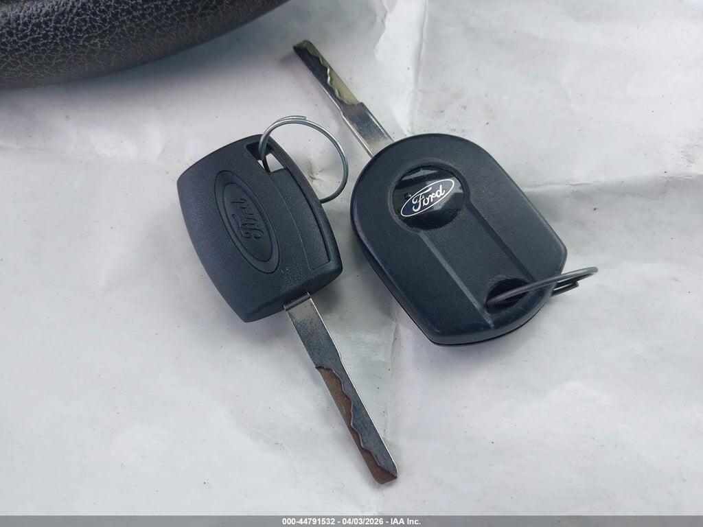 1FADP3E26HL348216 2017 FORD FOCUS photo no. 11