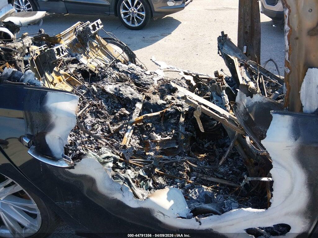 WAU44AFD4HN020835 2017 AUDI A8 L photo no. 8