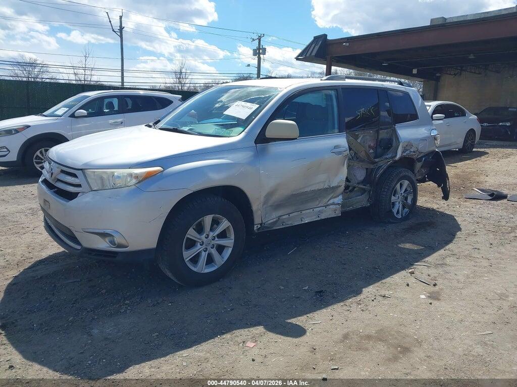 5TDBK3EH3BS086195 2011 TOYOTA HIGHLANDER photo no. 2