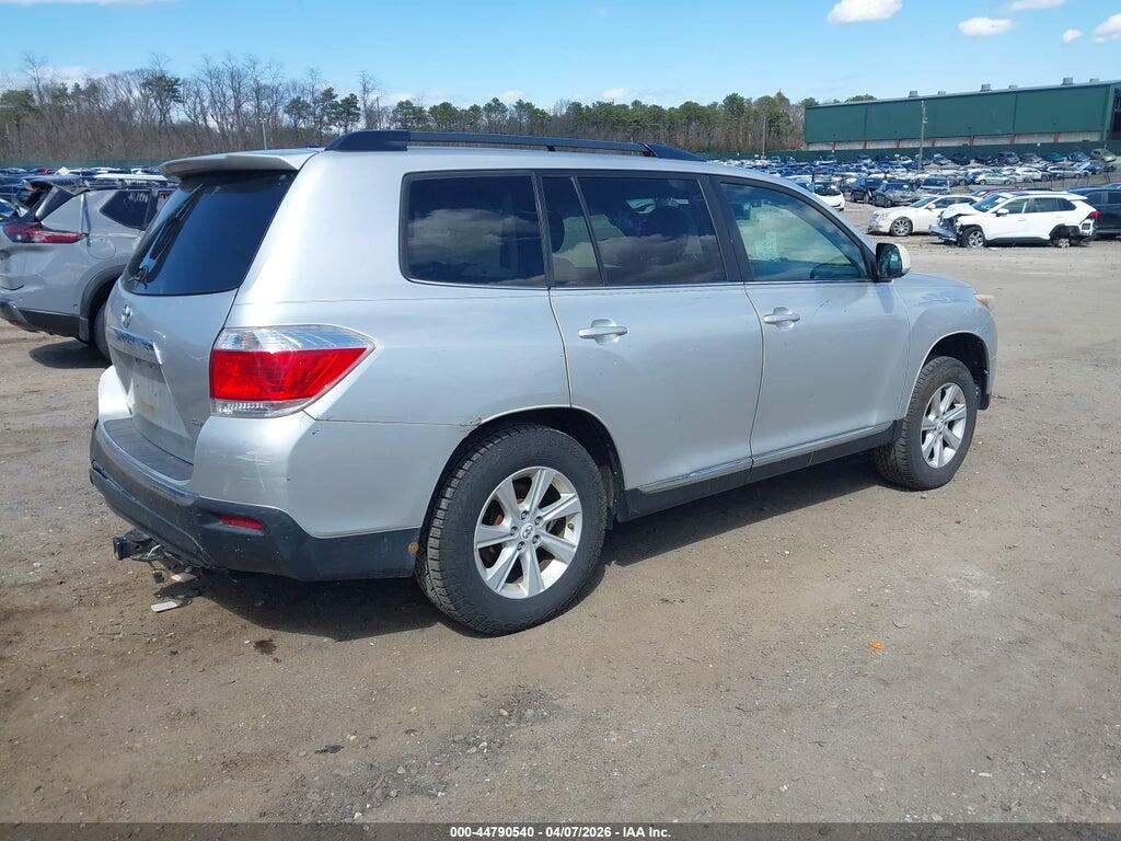 5TDBK3EH3BS086195 2011 TOYOTA HIGHLANDER photo no. 4