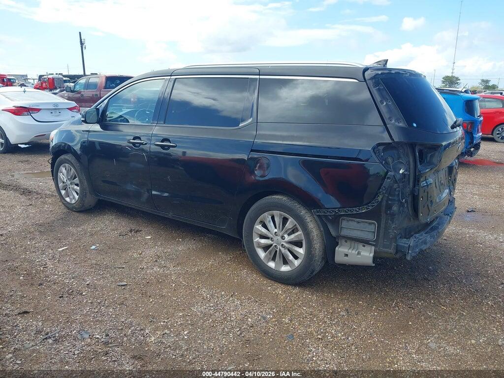 KNDMC5C11J6376196 2018 KIA SEDONA photo no. 3