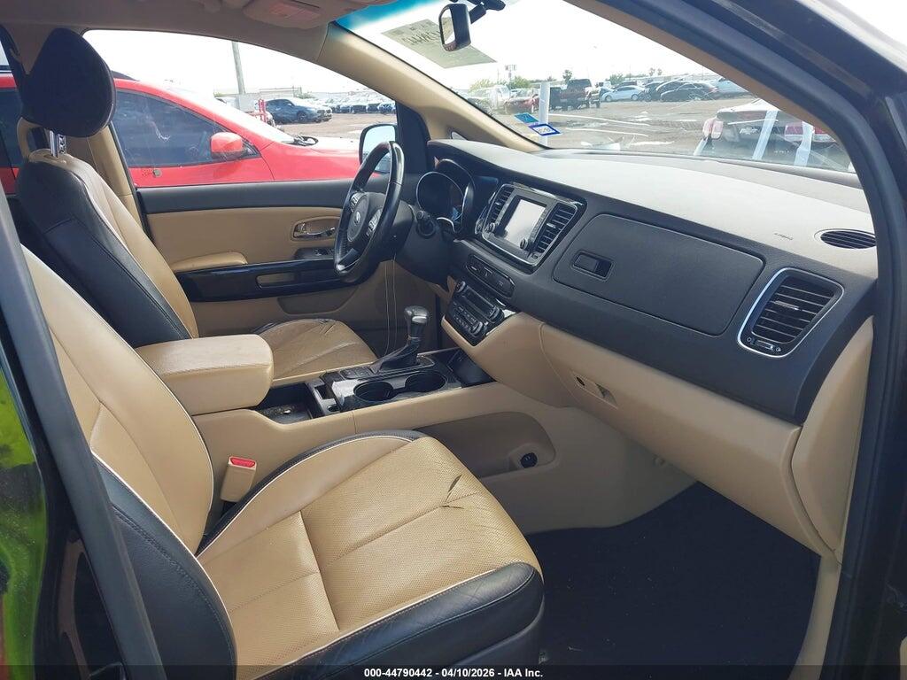 KNDMC5C11J6376196 2018 KIA SEDONA photo no. 5